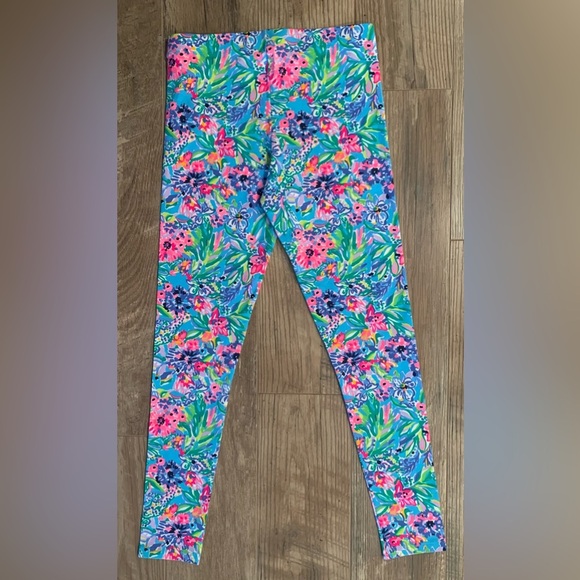 Lilly Pulitzer Blue and Pink Floral Leggings NWT - Picture 4 of 4